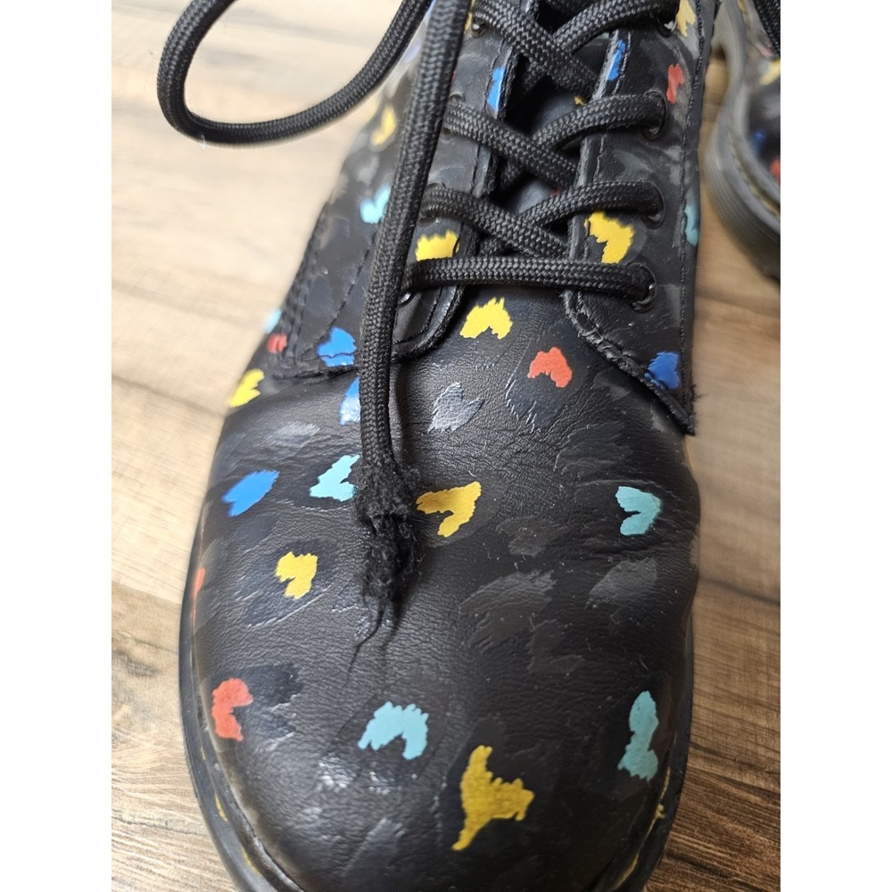 Dr. Martens Heart Printed Leather Combat Boots Youth Girls Size 4 #1460 - Picture 10 of 11